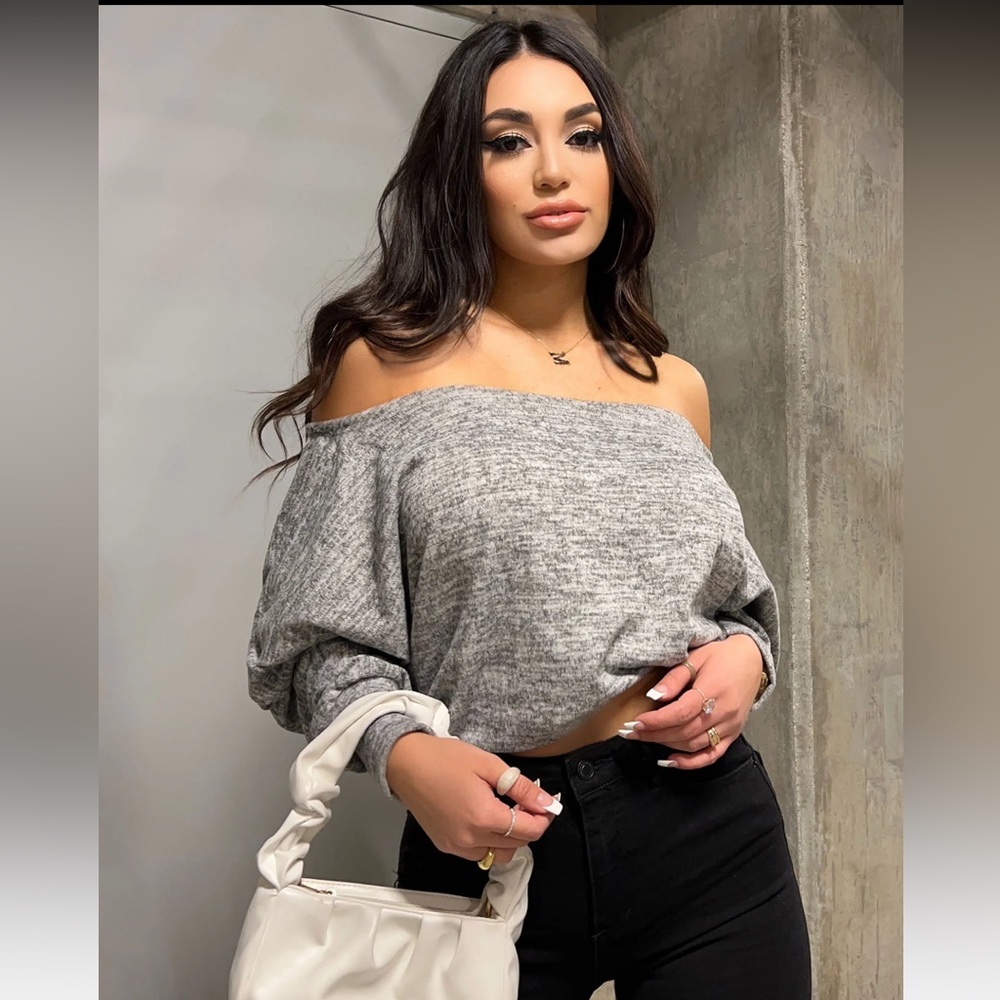 Fashion Nova Off the Shoulder Long Sleeve Top: Size:Large